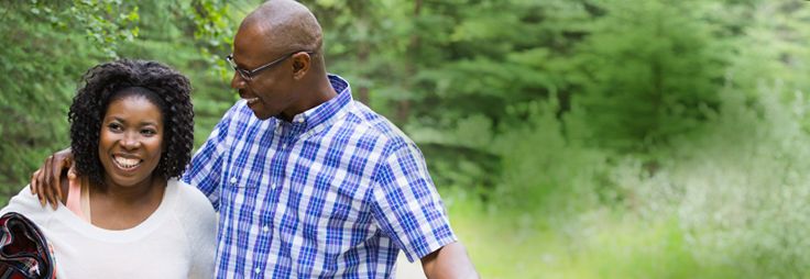 Het glimlachen van de man en van de vrouw